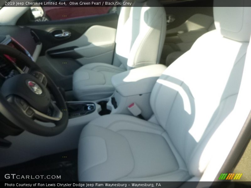 Olive Green Pearl / Black/Ski Grey 2019 Jeep Cherokee Limited 4x4
