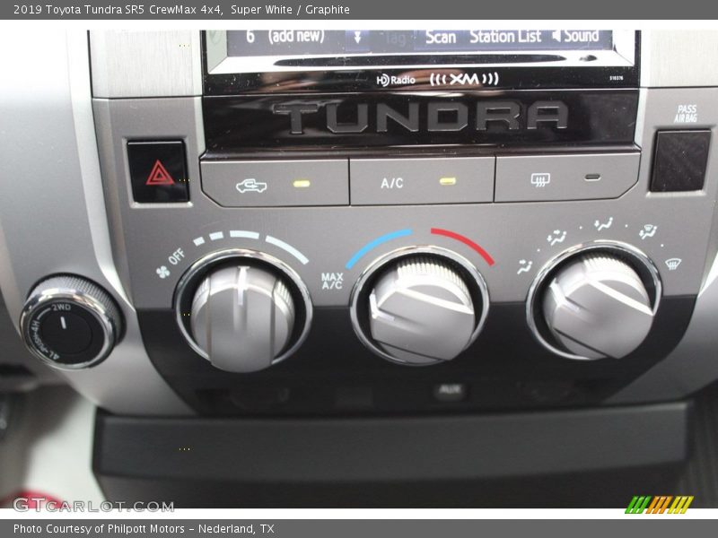 Super White / Graphite 2019 Toyota Tundra SR5 CrewMax 4x4