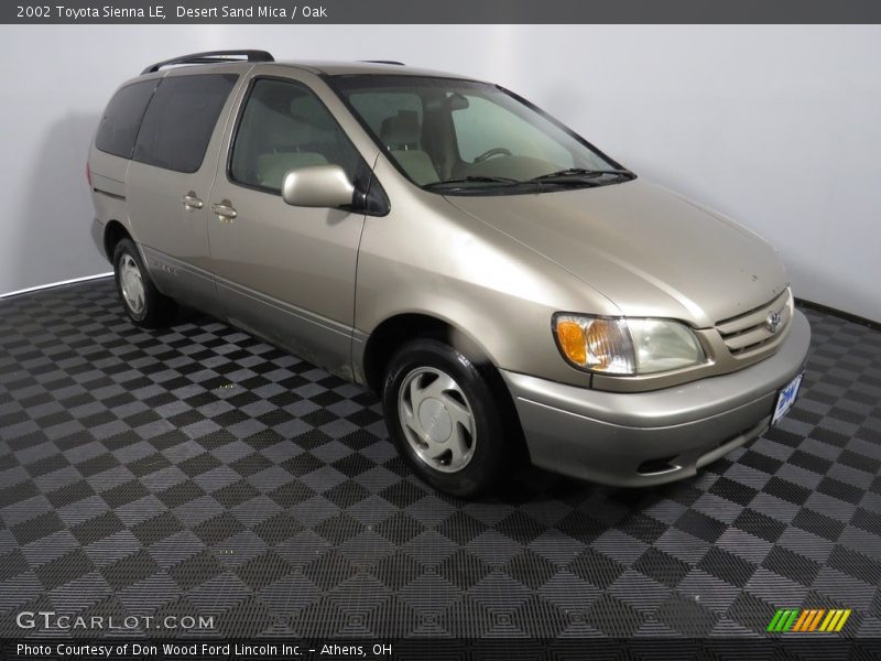 Desert Sand Mica / Oak 2002 Toyota Sienna LE