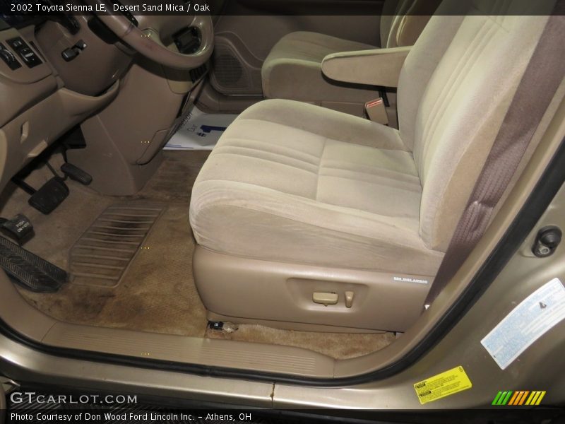 Desert Sand Mica / Oak 2002 Toyota Sienna LE