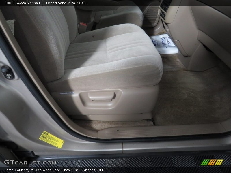 Desert Sand Mica / Oak 2002 Toyota Sienna LE