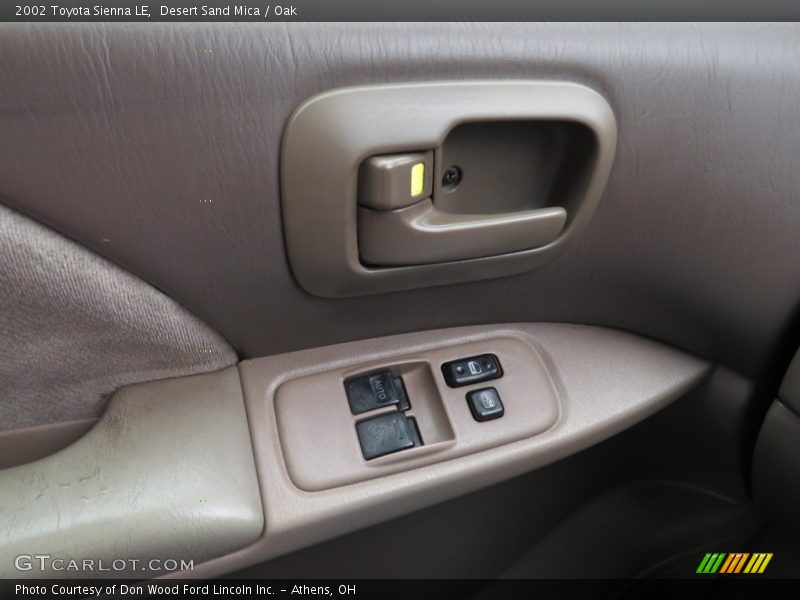 Desert Sand Mica / Oak 2002 Toyota Sienna LE