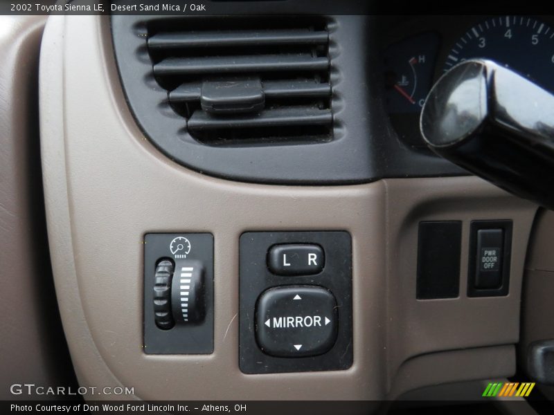 Desert Sand Mica / Oak 2002 Toyota Sienna LE