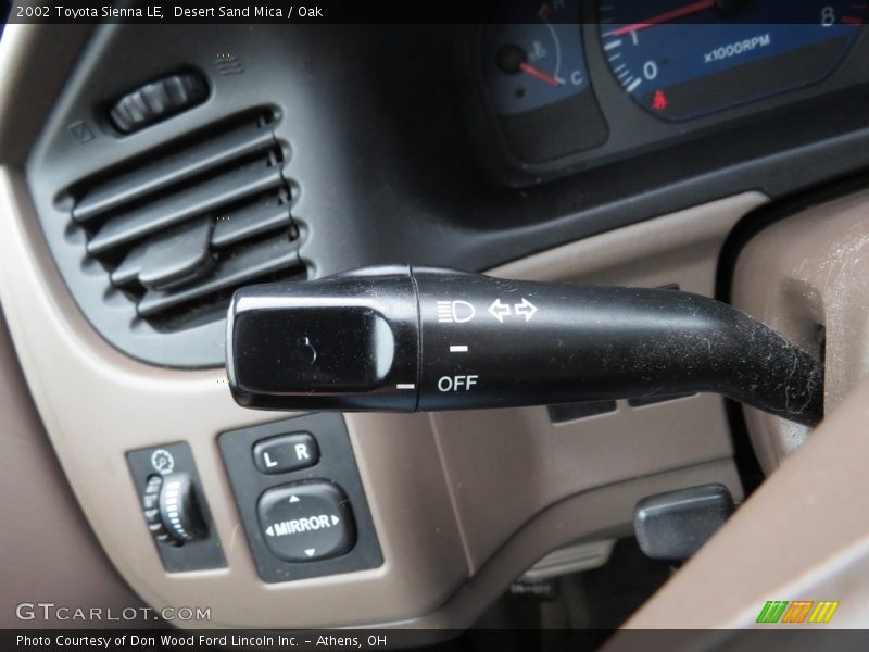 Desert Sand Mica / Oak 2002 Toyota Sienna LE