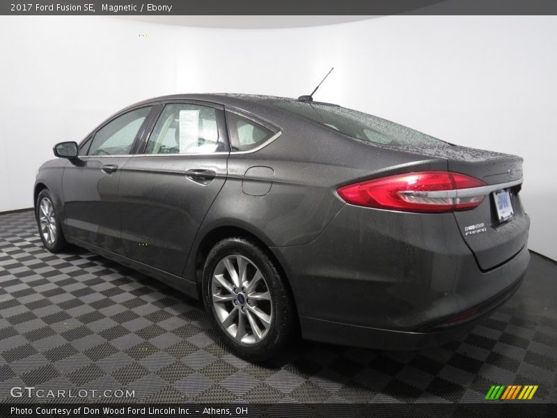 Magnetic / Ebony 2017 Ford Fusion SE