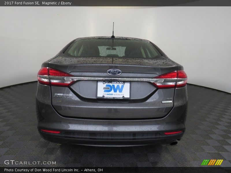 Magnetic / Ebony 2017 Ford Fusion SE