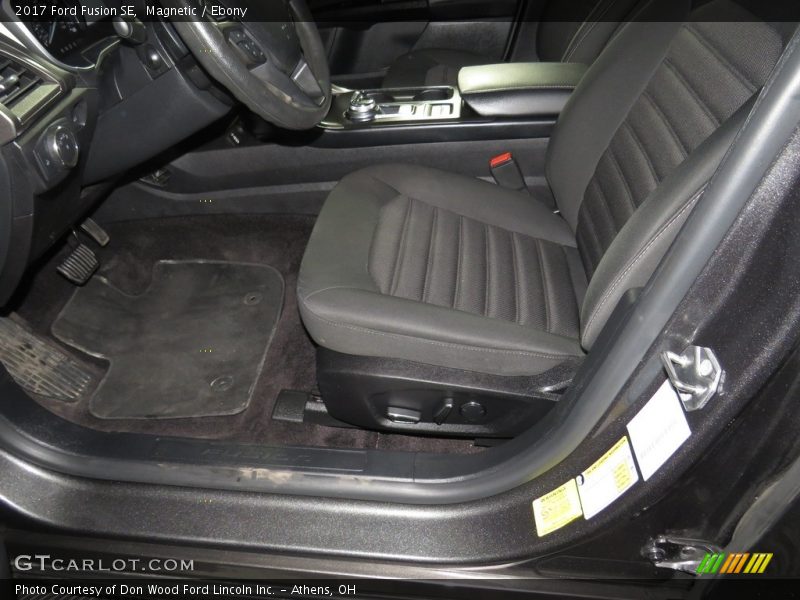 Magnetic / Ebony 2017 Ford Fusion SE