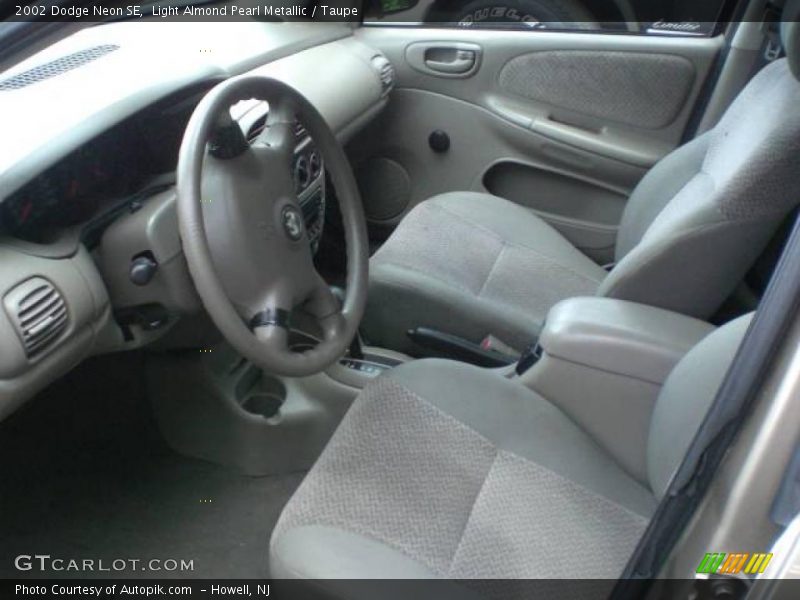 Light Almond Pearl Metallic / Taupe 2002 Dodge Neon SE