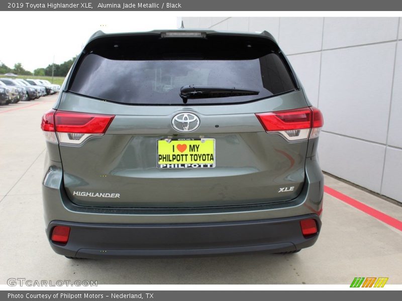 Alumina Jade Metallic / Black 2019 Toyota Highlander XLE