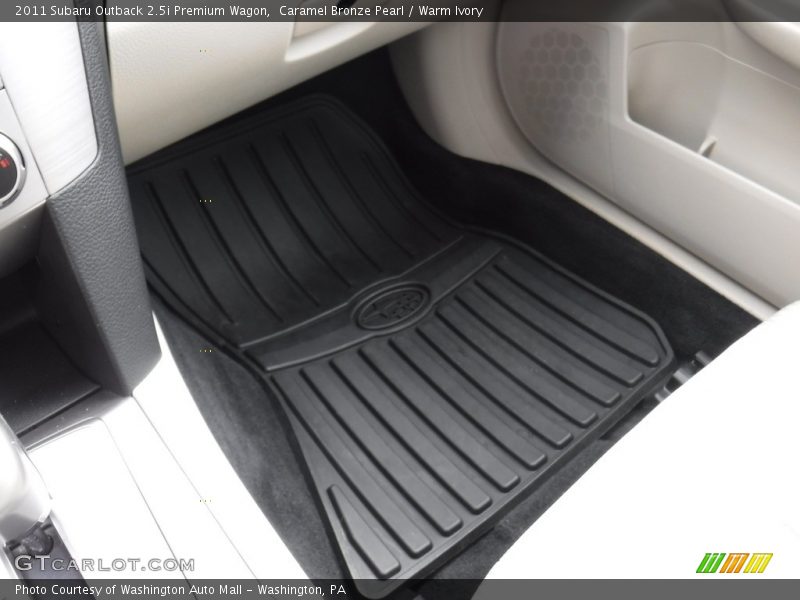 Caramel Bronze Pearl / Warm Ivory 2011 Subaru Outback 2.5i Premium Wagon