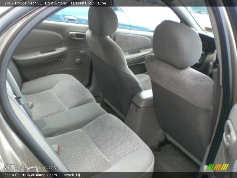 Light Almond Pearl Metallic / Taupe 2002 Dodge Neon SE