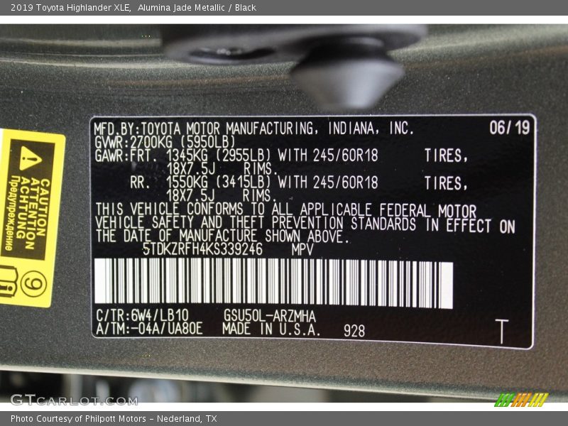 Alumina Jade Metallic / Black 2019 Toyota Highlander XLE