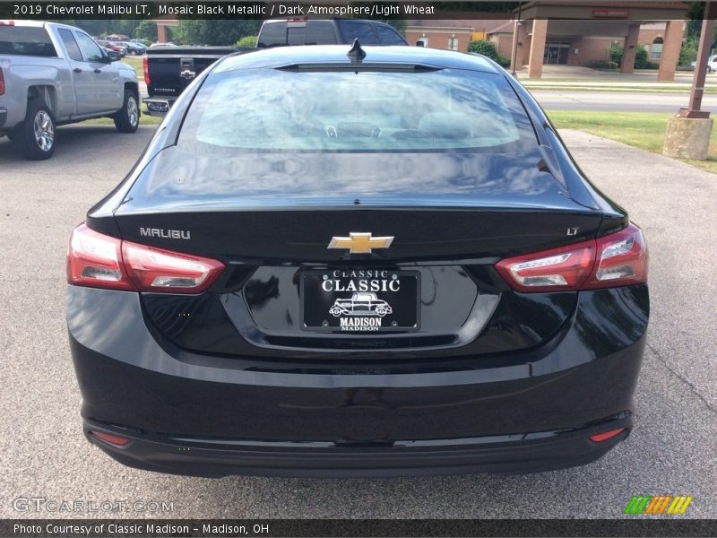 Mosaic Black Metallic / Dark Atmosphere/Light Wheat 2019 Chevrolet Malibu LT