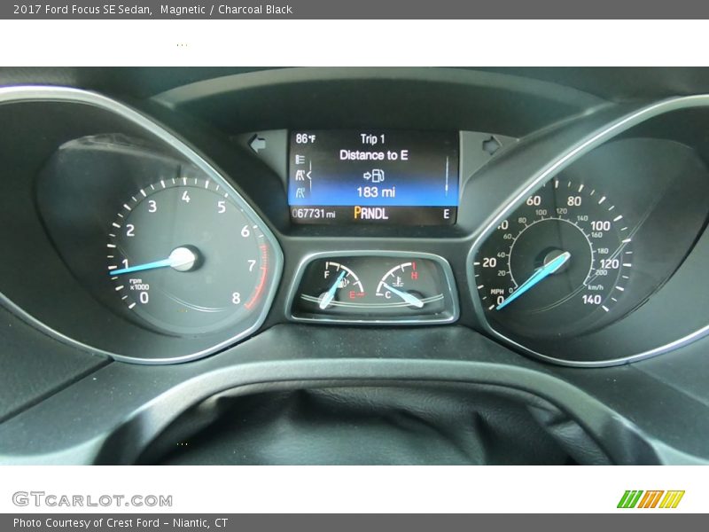 Magnetic / Charcoal Black 2017 Ford Focus SE Sedan