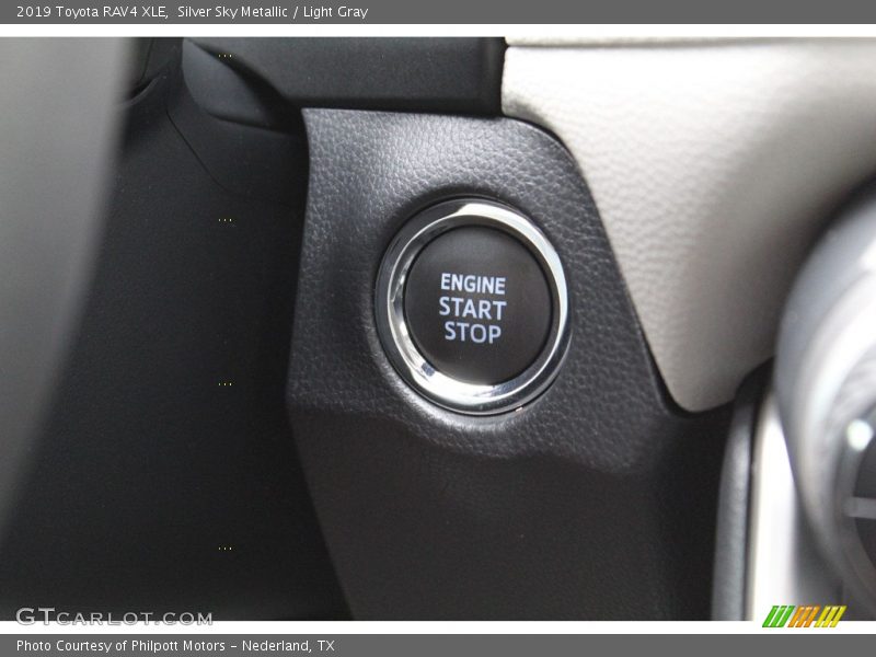 Silver Sky Metallic / Light Gray 2019 Toyota RAV4 XLE