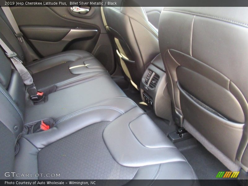 Billet Silver Metallic / Black 2019 Jeep Cherokee Latitude Plus