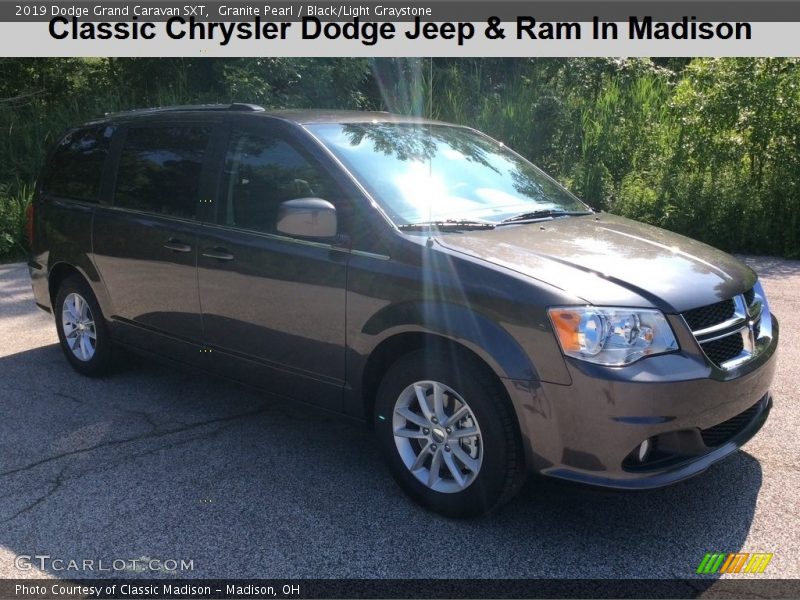 Granite Pearl / Black/Light Graystone 2019 Dodge Grand Caravan SXT
