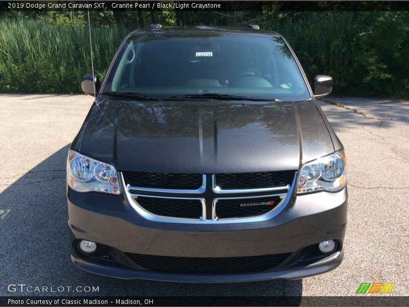 Granite Pearl / Black/Light Graystone 2019 Dodge Grand Caravan SXT