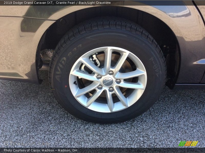 Granite Pearl / Black/Light Graystone 2019 Dodge Grand Caravan SXT