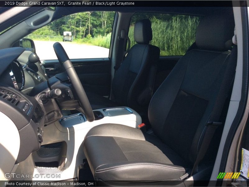 Granite Pearl / Black/Light Graystone 2019 Dodge Grand Caravan SXT