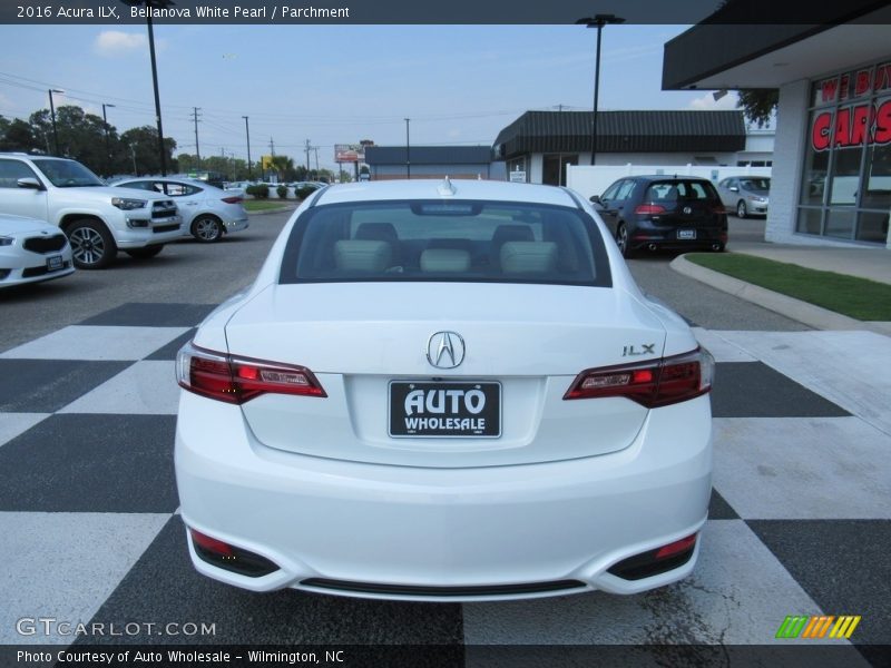 Bellanova White Pearl / Parchment 2016 Acura ILX