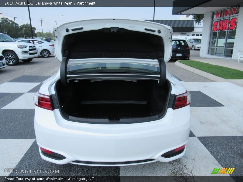 Bellanova White Pearl / Parchment 2016 Acura ILX