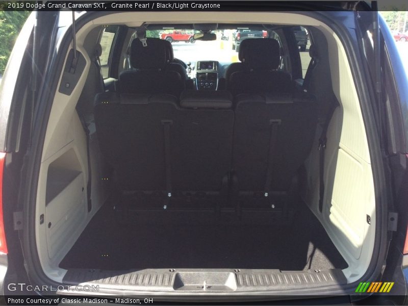 Granite Pearl / Black/Light Graystone 2019 Dodge Grand Caravan SXT