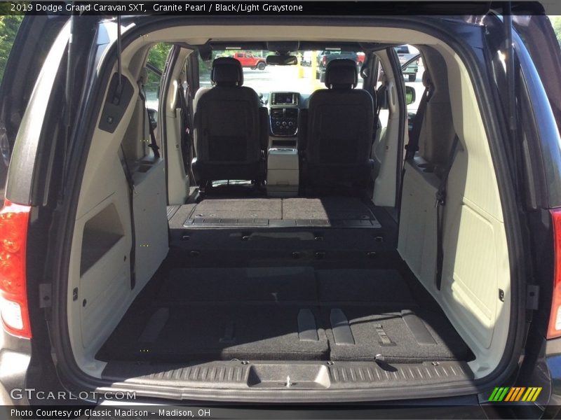 Granite Pearl / Black/Light Graystone 2019 Dodge Grand Caravan SXT