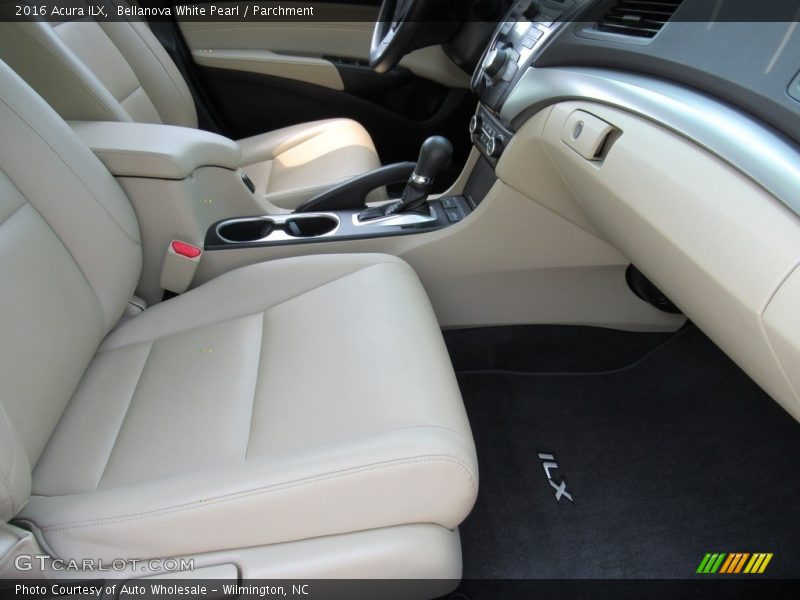 Bellanova White Pearl / Parchment 2016 Acura ILX