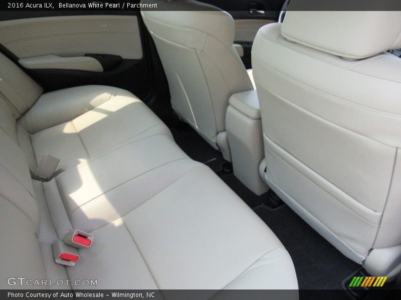 Bellanova White Pearl / Parchment 2016 Acura ILX