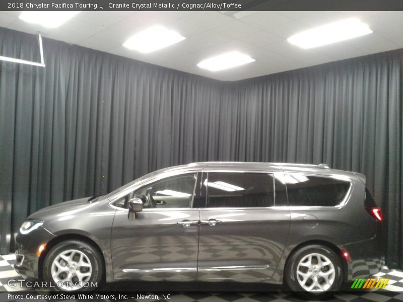 Granite Crystal Metallic / Cognac/Alloy/Toffee 2018 Chrysler Pacifica Touring L