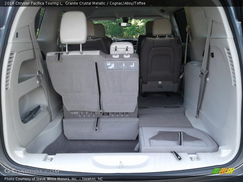 Granite Crystal Metallic / Cognac/Alloy/Toffee 2018 Chrysler Pacifica Touring L