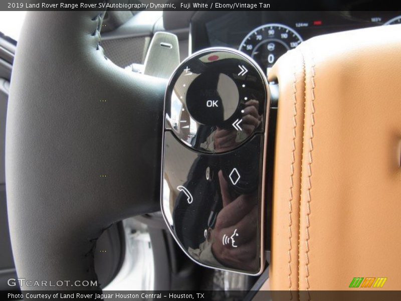  2019 Range Rover SVAutobiography Dynamic Steering Wheel