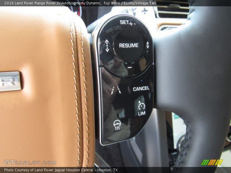  2019 Range Rover SVAutobiography Dynamic Steering Wheel