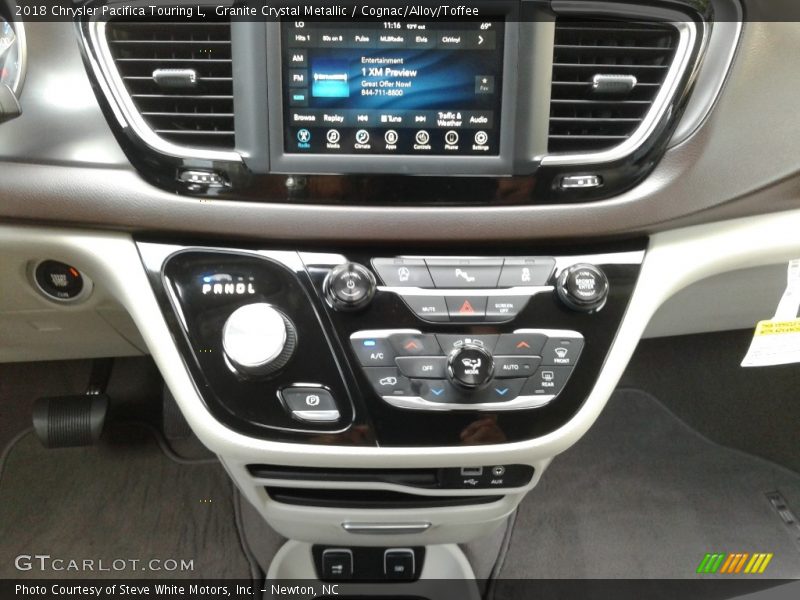 Granite Crystal Metallic / Cognac/Alloy/Toffee 2018 Chrysler Pacifica Touring L