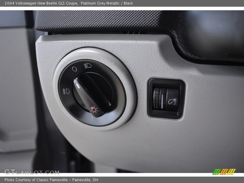 Platinum Grey Metallic / Black 2004 Volkswagen New Beetle GLS Coupe