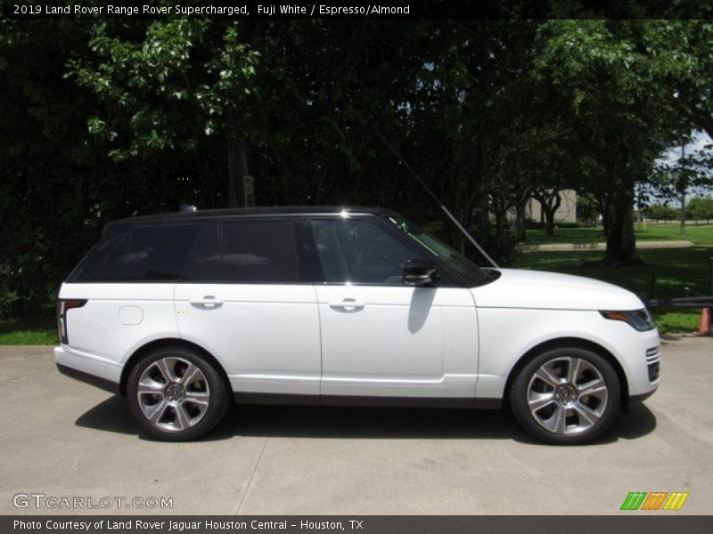 Fuji White / Espresso/Almond 2019 Land Rover Range Rover Supercharged
