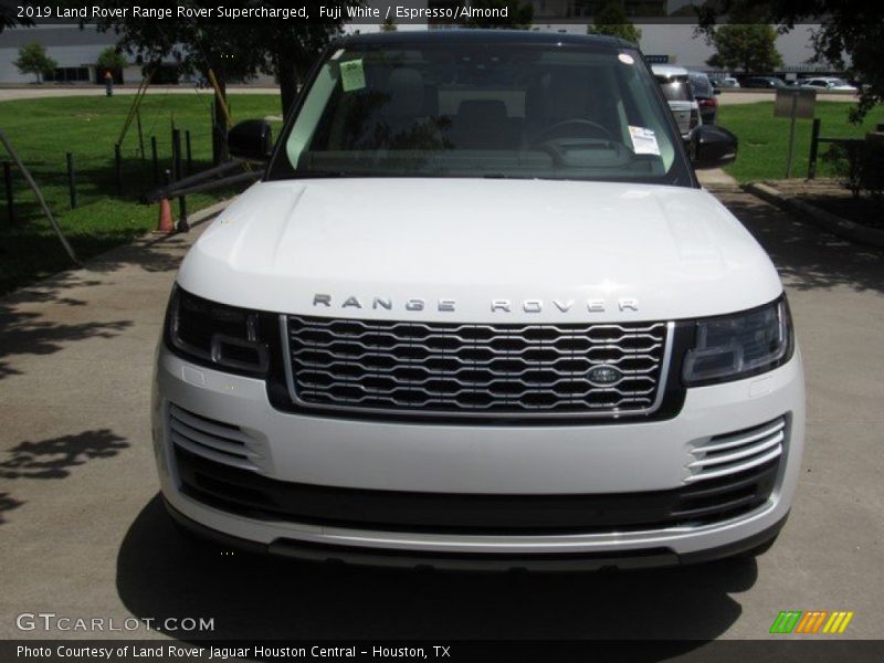 Fuji White / Espresso/Almond 2019 Land Rover Range Rover Supercharged