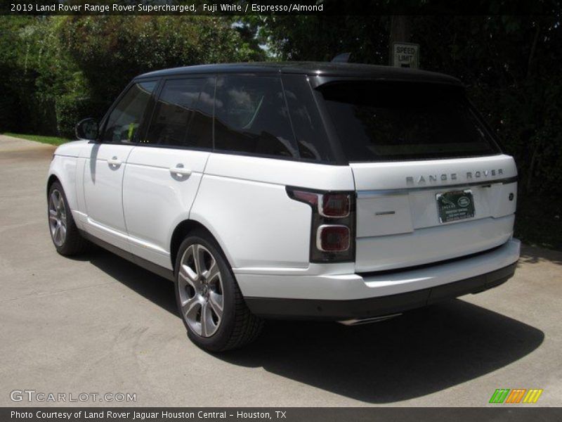 Fuji White / Espresso/Almond 2019 Land Rover Range Rover Supercharged