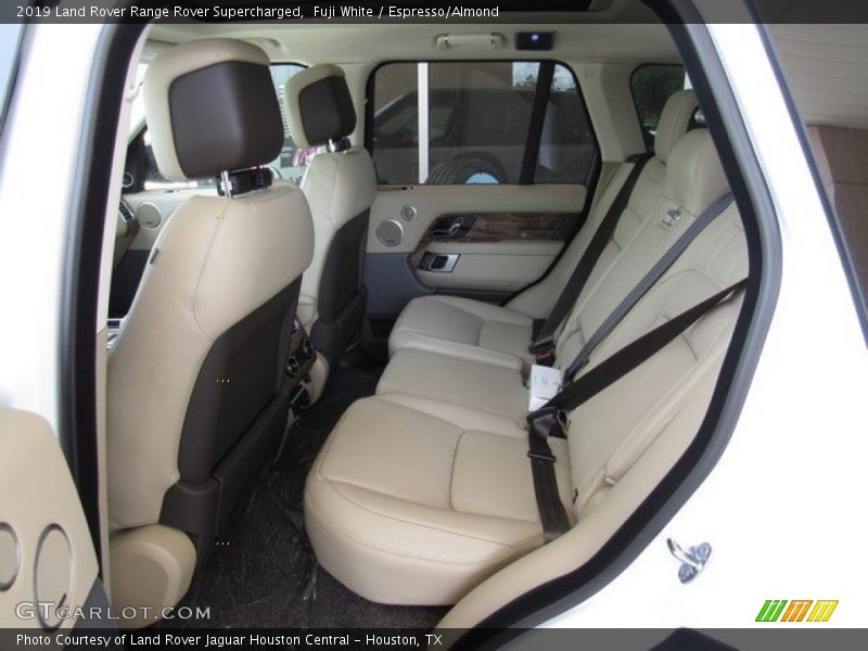 Fuji White / Espresso/Almond 2019 Land Rover Range Rover Supercharged