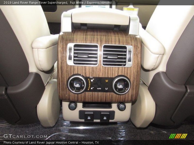 Fuji White / Espresso/Almond 2019 Land Rover Range Rover Supercharged