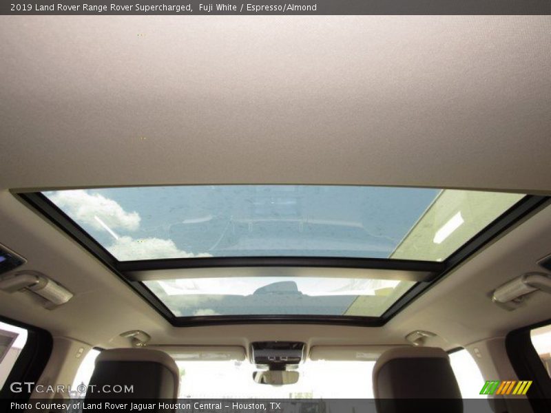 Fuji White / Espresso/Almond 2019 Land Rover Range Rover Supercharged