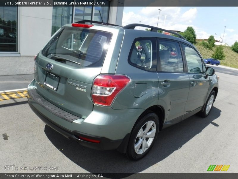 Jasmine Green Metallic / Gray 2015 Subaru Forester 2.5i