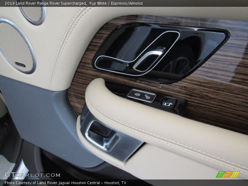 Fuji White / Espresso/Almond 2019 Land Rover Range Rover Supercharged