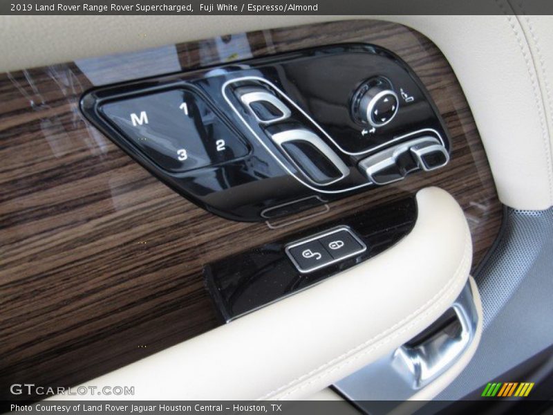 Fuji White / Espresso/Almond 2019 Land Rover Range Rover Supercharged