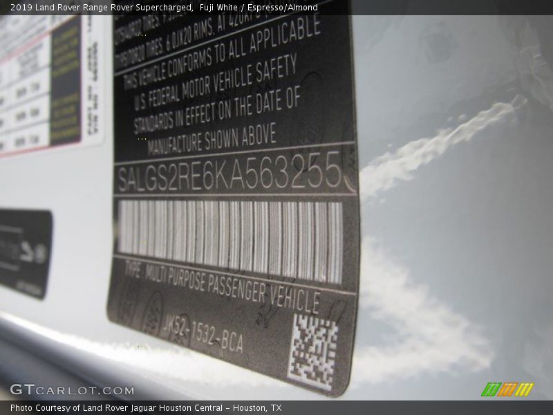 Fuji White / Espresso/Almond 2019 Land Rover Range Rover Supercharged