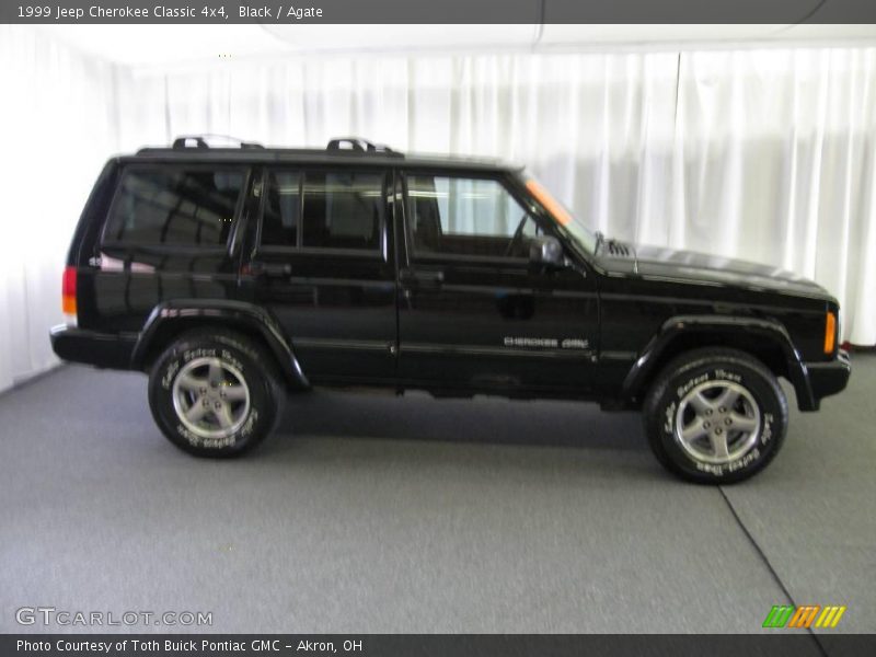 Black / Agate 1999 Jeep Cherokee Classic 4x4