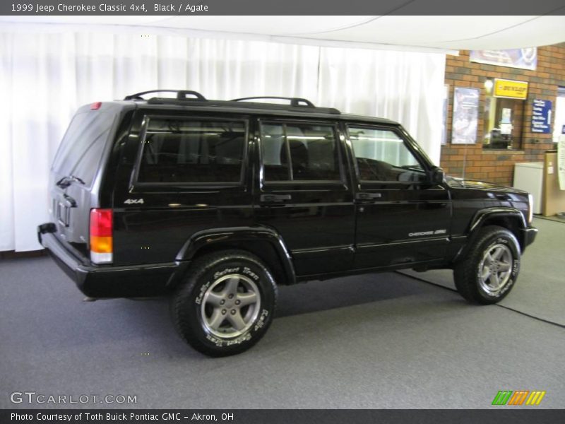 Black / Agate 1999 Jeep Cherokee Classic 4x4