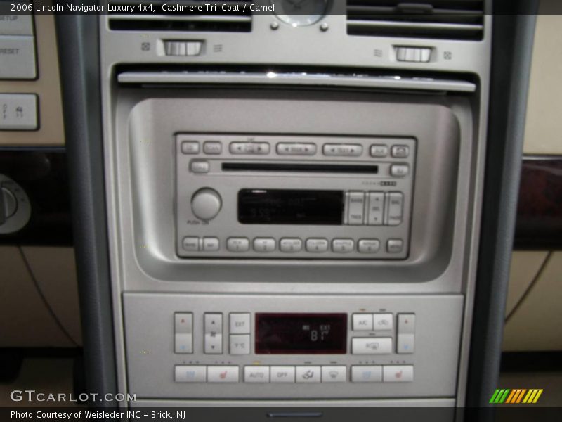 Cashmere Tri-Coat / Camel 2006 Lincoln Navigator Luxury 4x4