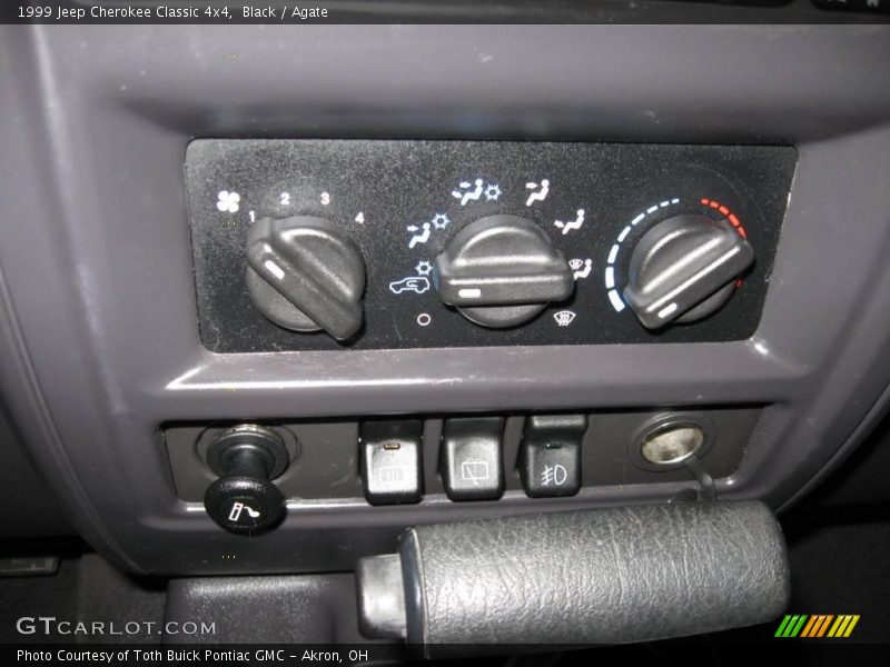 Black / Agate 1999 Jeep Cherokee Classic 4x4